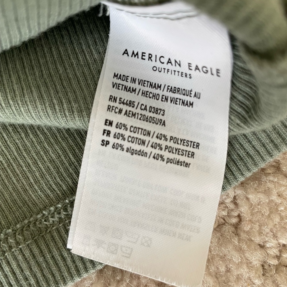 AE Bundle Cinched Front Flutter Sleeve & Ribbed Tank Crop Tops Sage Green XS - Picture 8 of 12